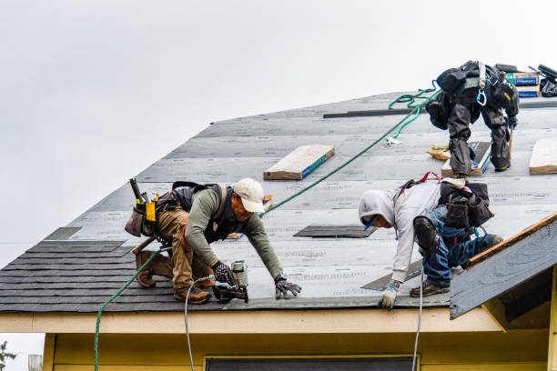 Professional Gutter Installation technician working in Raritan, NJ